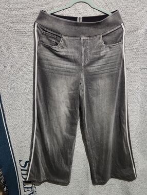 HALARA Gray Wide Leg Track Pants with White Side Stripe